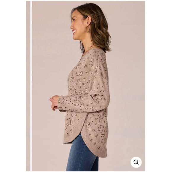 Democracy Drop Shoulder Sleeve Scoop Neck Printed Hi-Low Hem Knit Top Medium - Picture 2 of 15